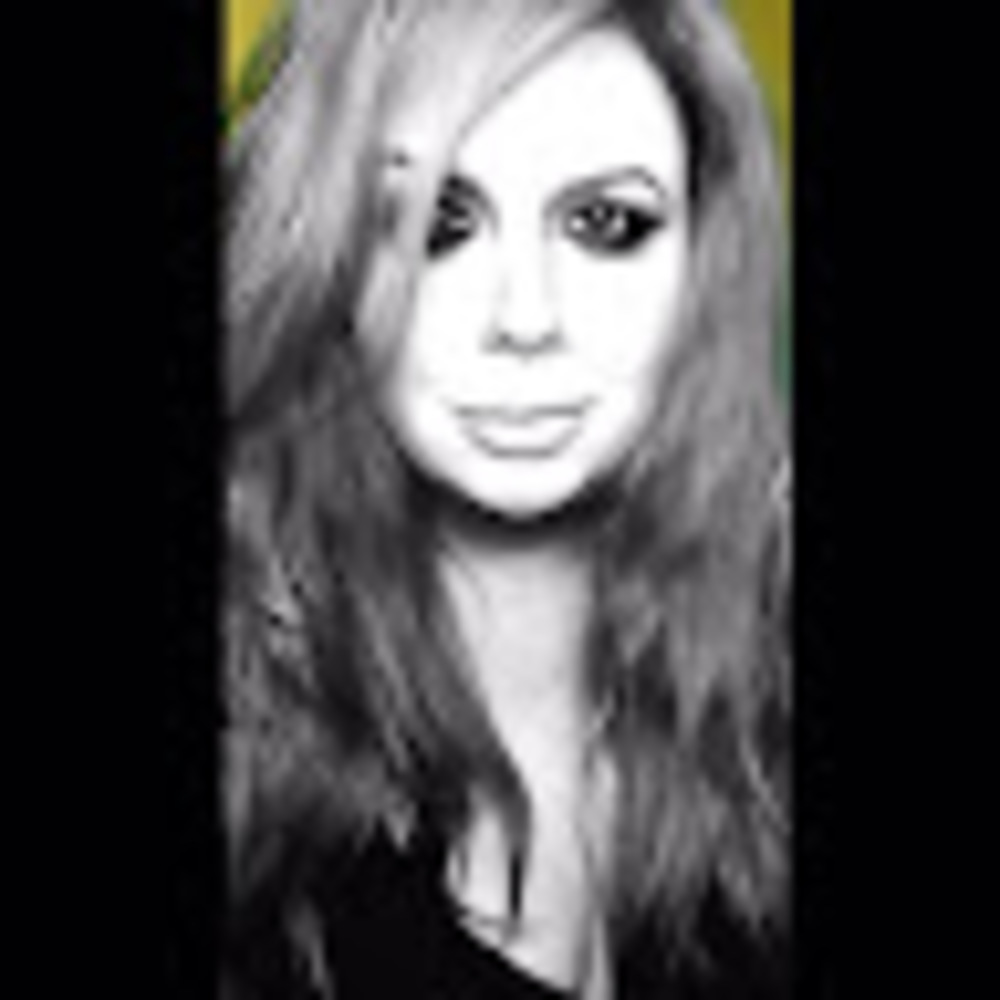 Meet your Posher, Chloe moon